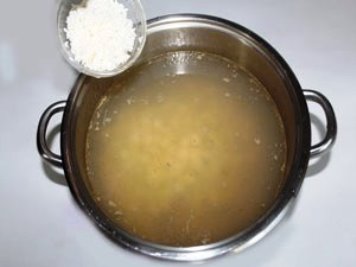 Light summer soup Rice rinse in cold water. <br> Add pics <br> Cook for about 15 minutes. ?>