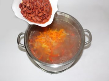 Bean soup Immediately add beans with liquid. ?>