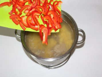 Bean soup Add pepper immediately. ?>