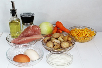 Salad with corn and mushrooms INGREDIENTS ?>